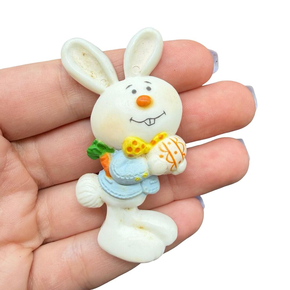 Vintage Jewelry Easter Bunny brooch pin